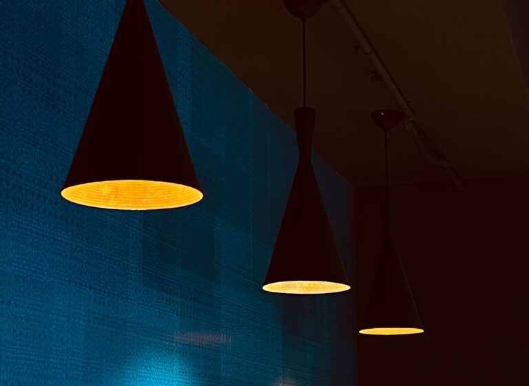 Quick Ideas to Brighten a Dark Room
