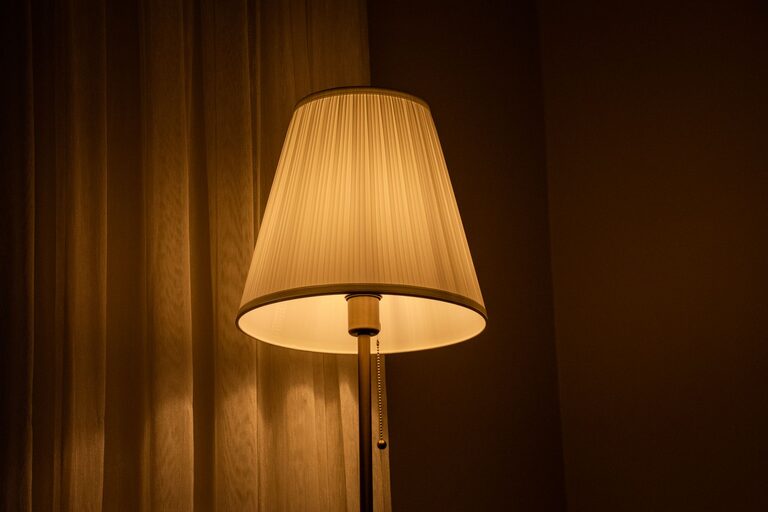 How to Choose Comfortable Lighting for Every Room